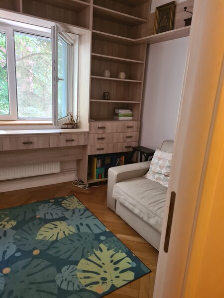 Calea Dorobantilor, Liceu I.L. Caragiale,